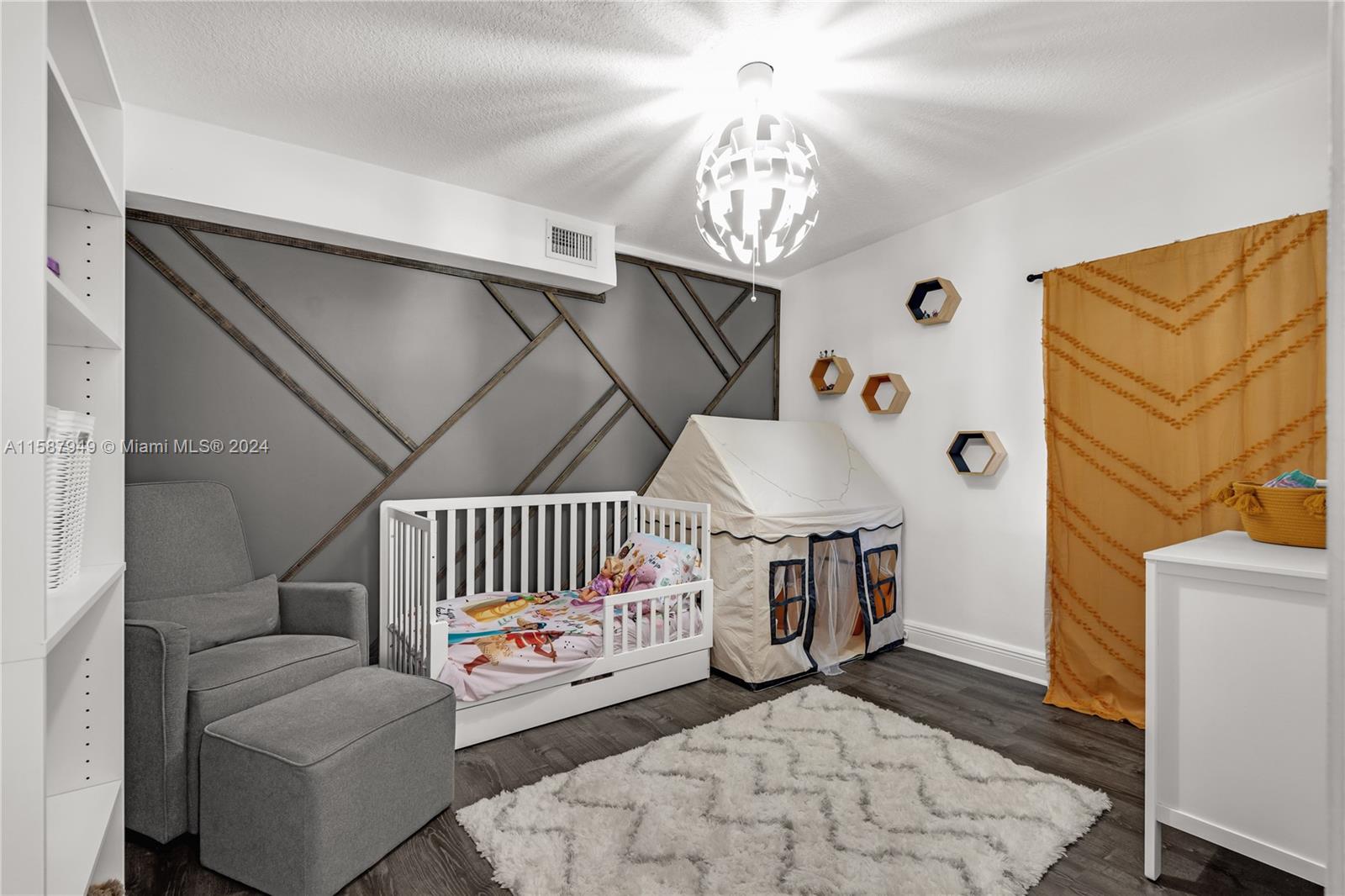 CORAL VILLAS REV - Residential