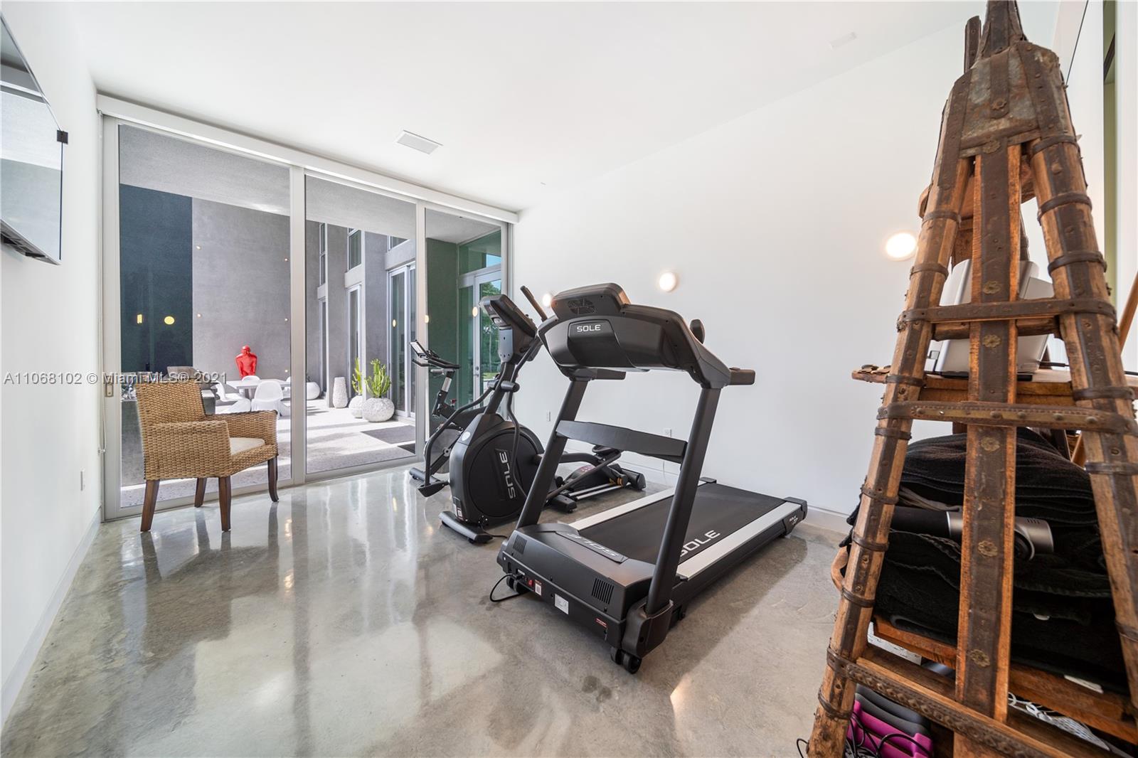 Pinecrest - Residential