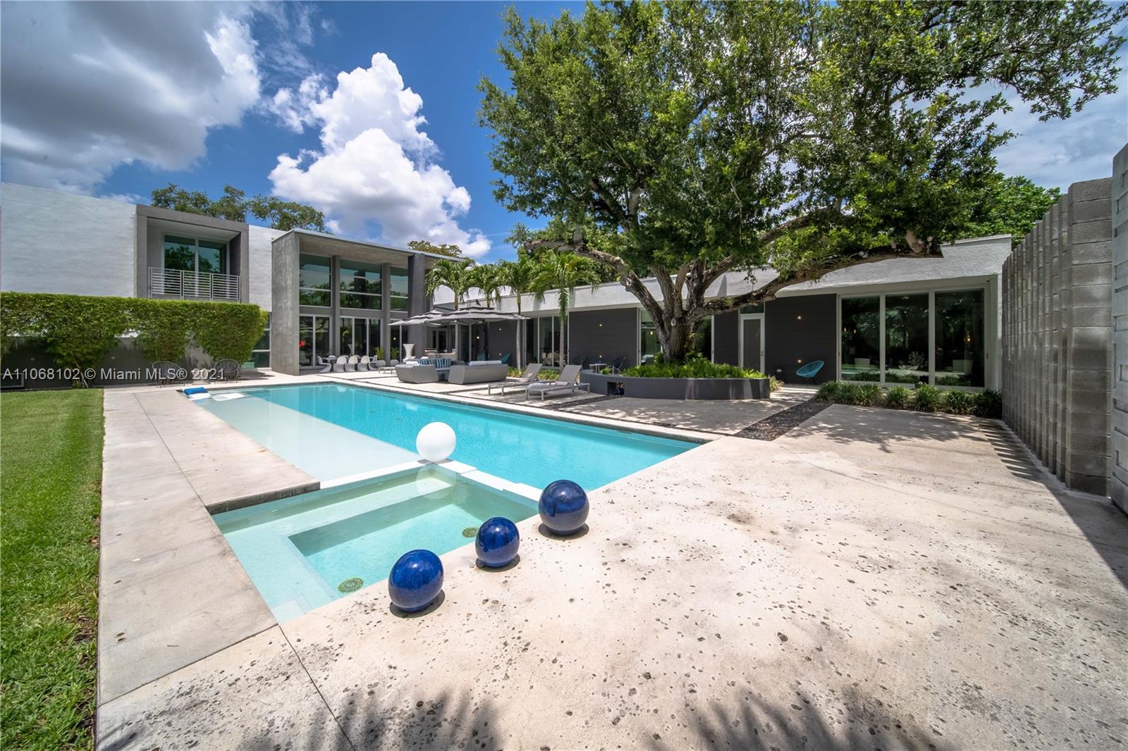 Pinecrest - Residential