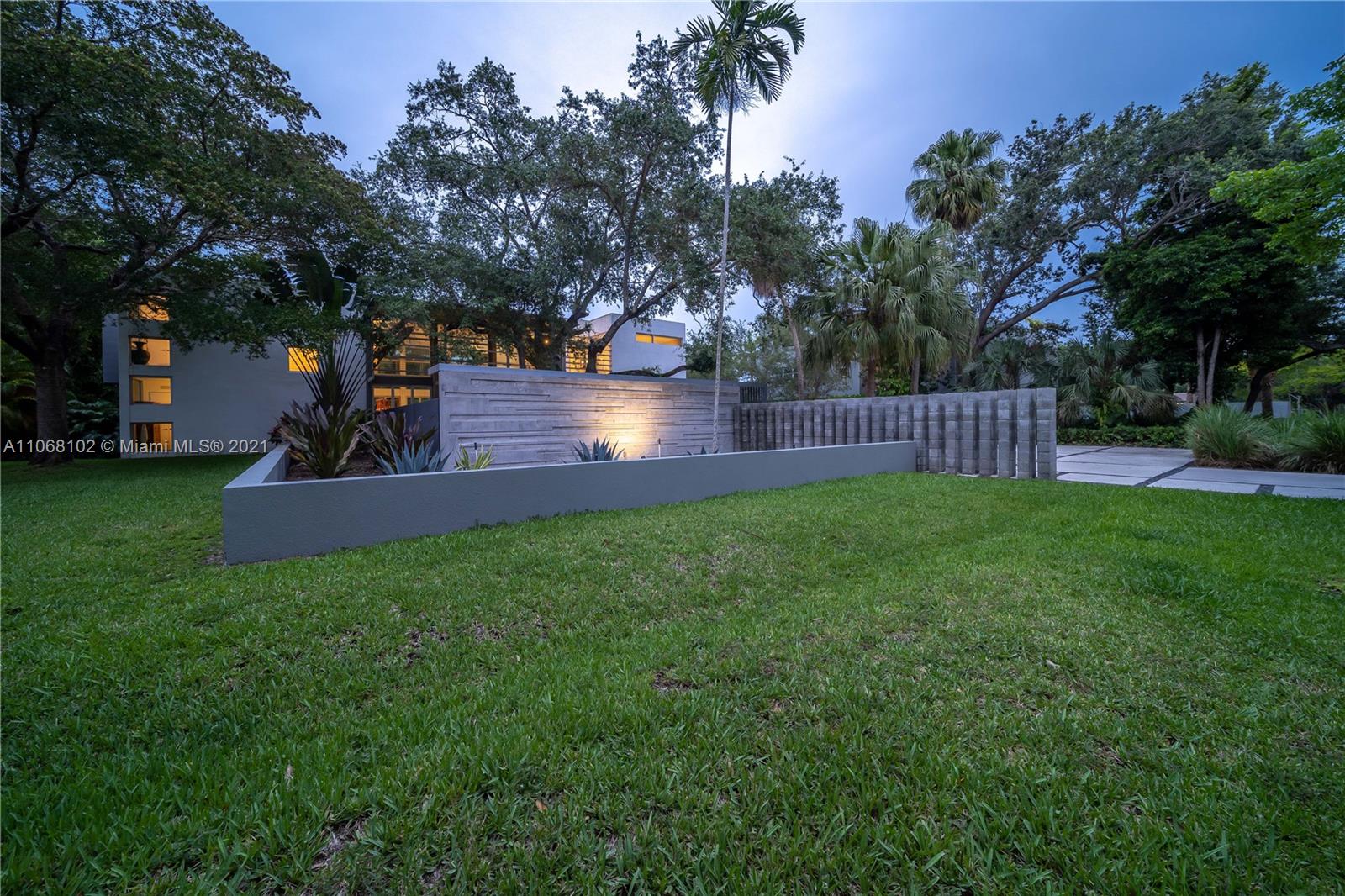 Pinecrest - Residential