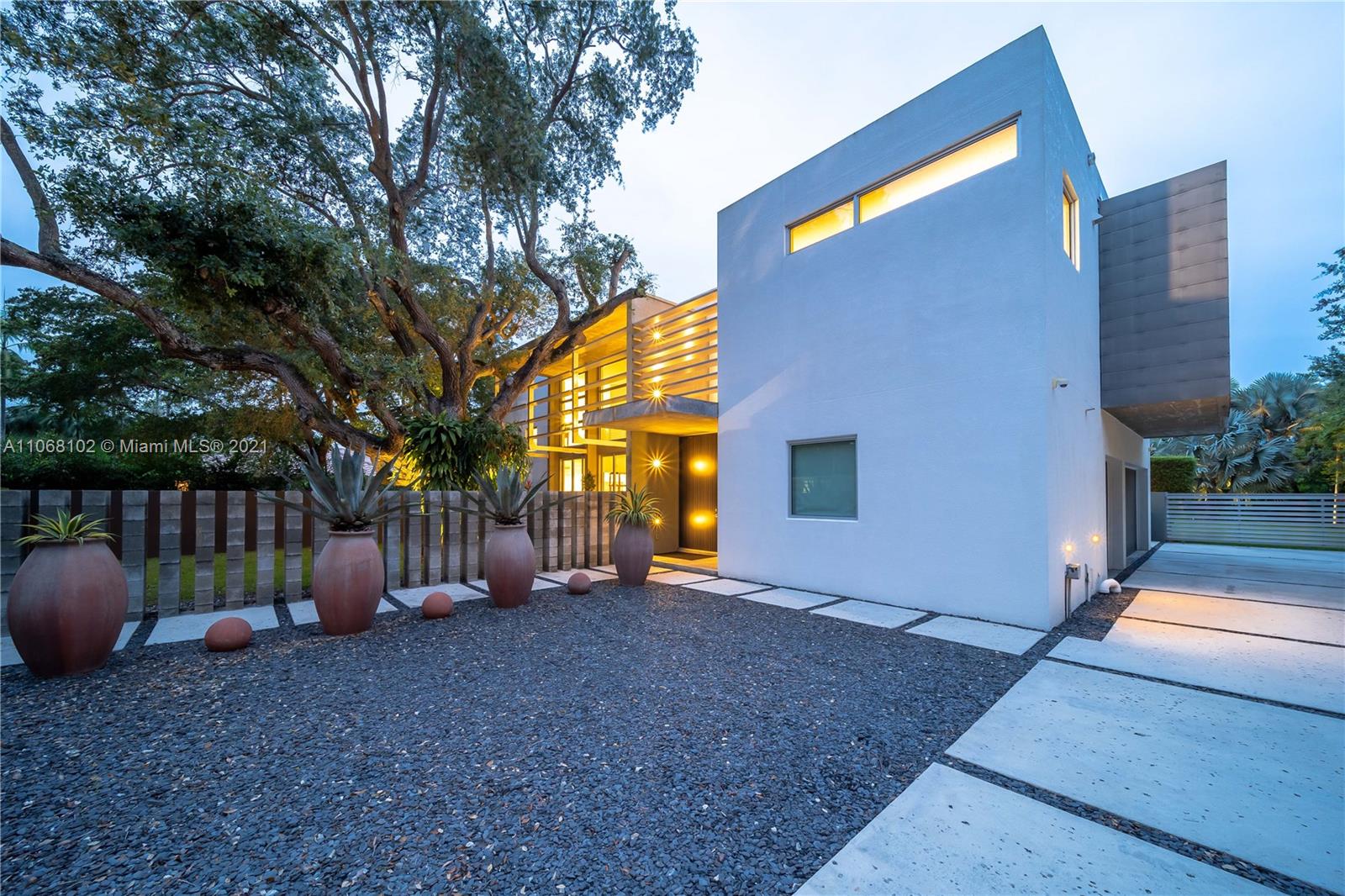 Pinecrest - Residential