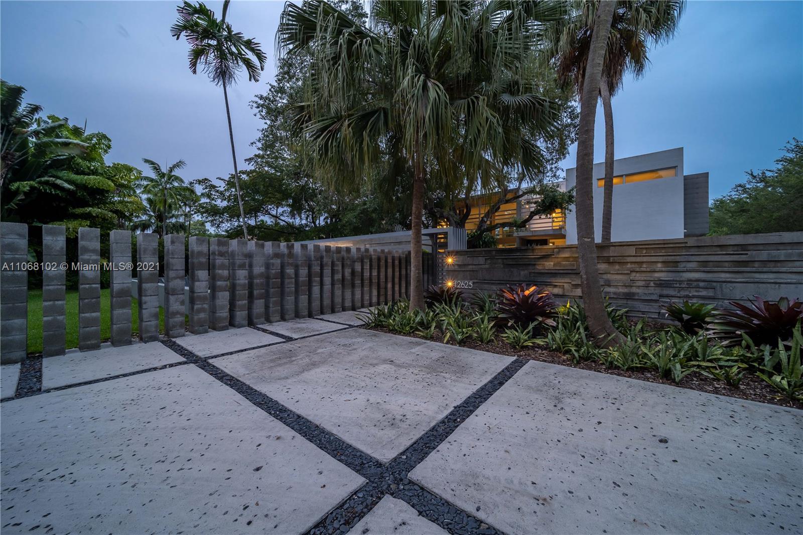 Pinecrest - Residential