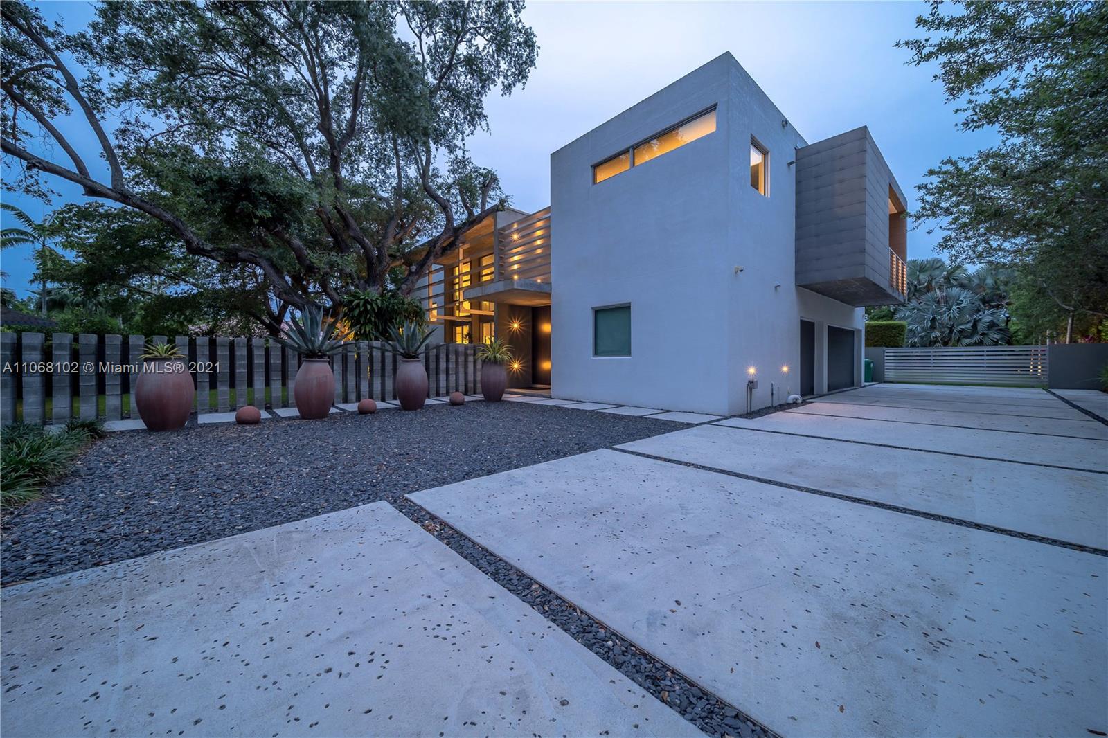 Pinecrest - Residential