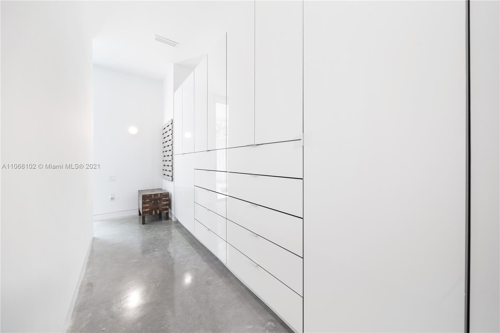 Pinecrest - Residential