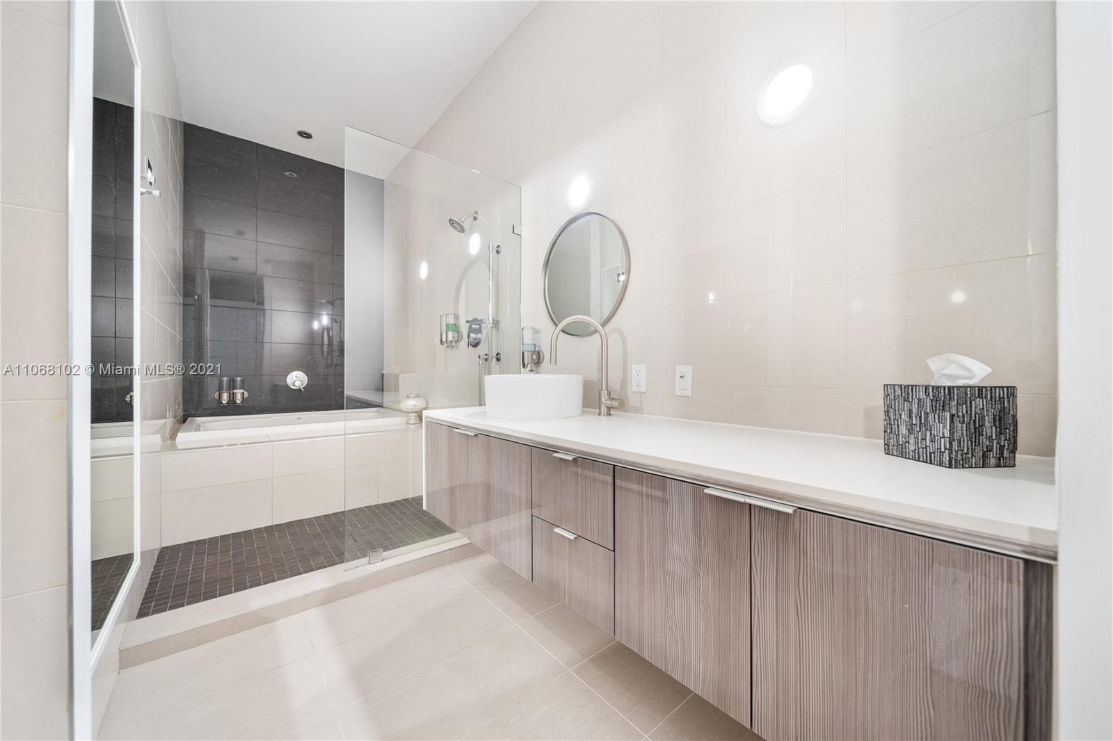 Pinecrest - Residential