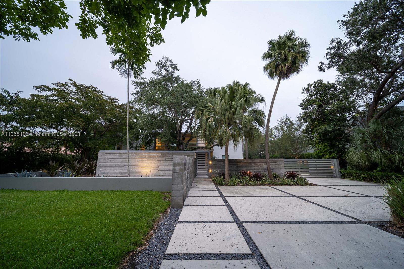 Pinecrest - Residential