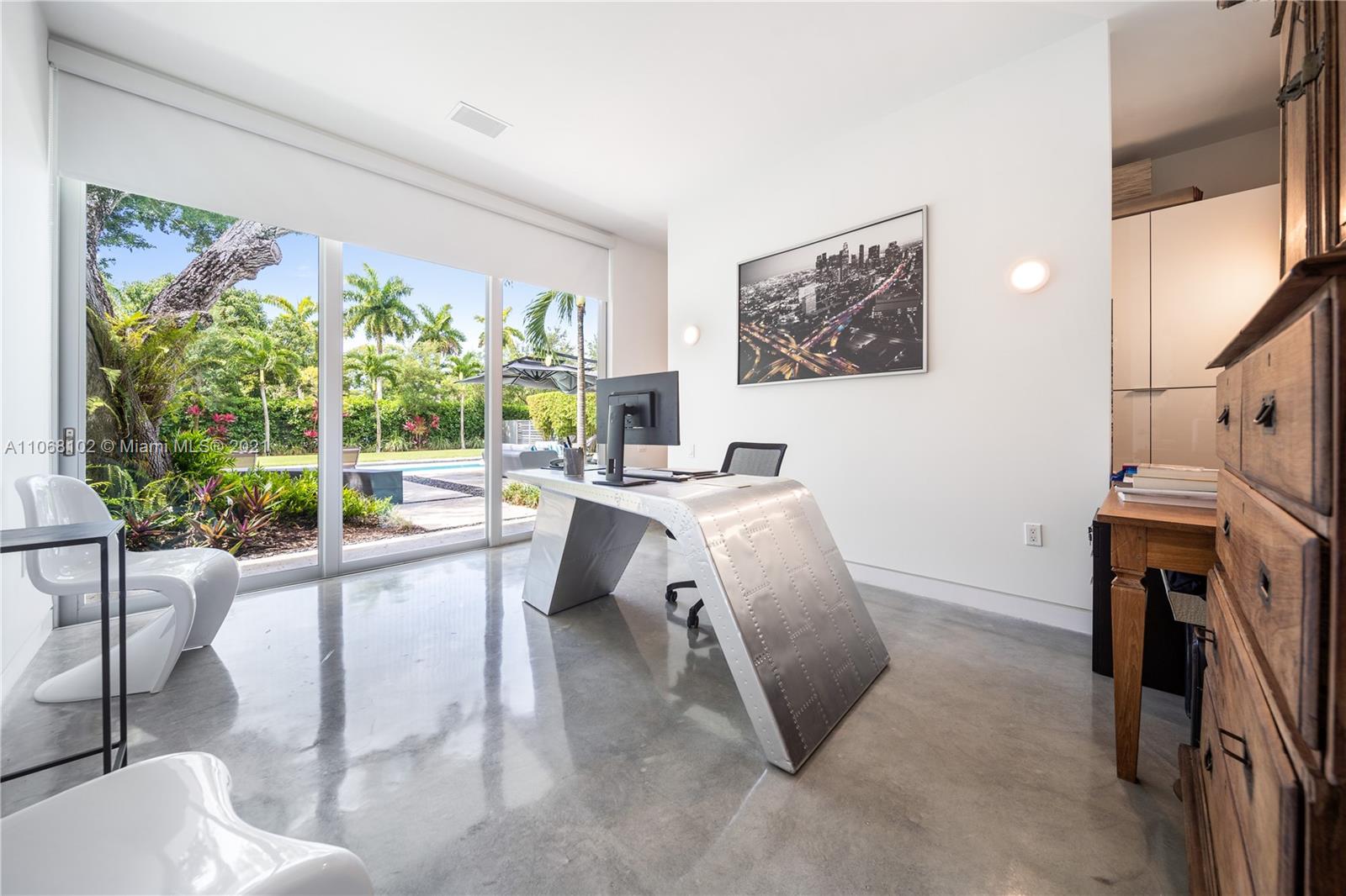 Pinecrest - Residential