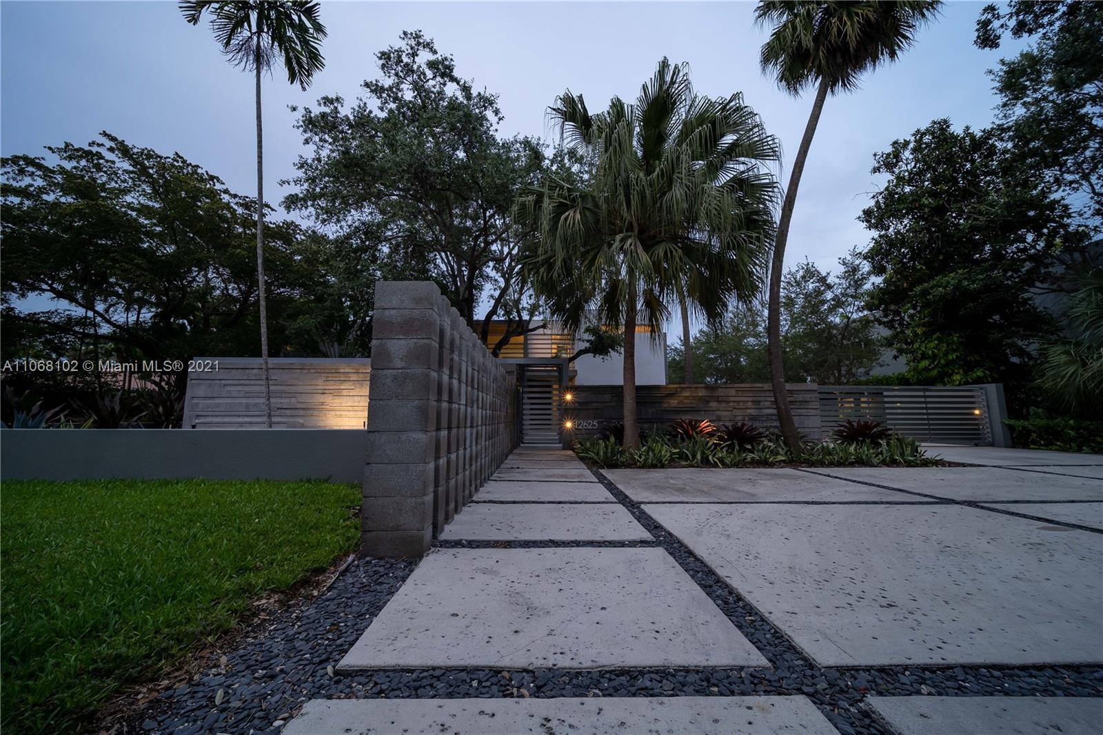 Pinecrest - Residential