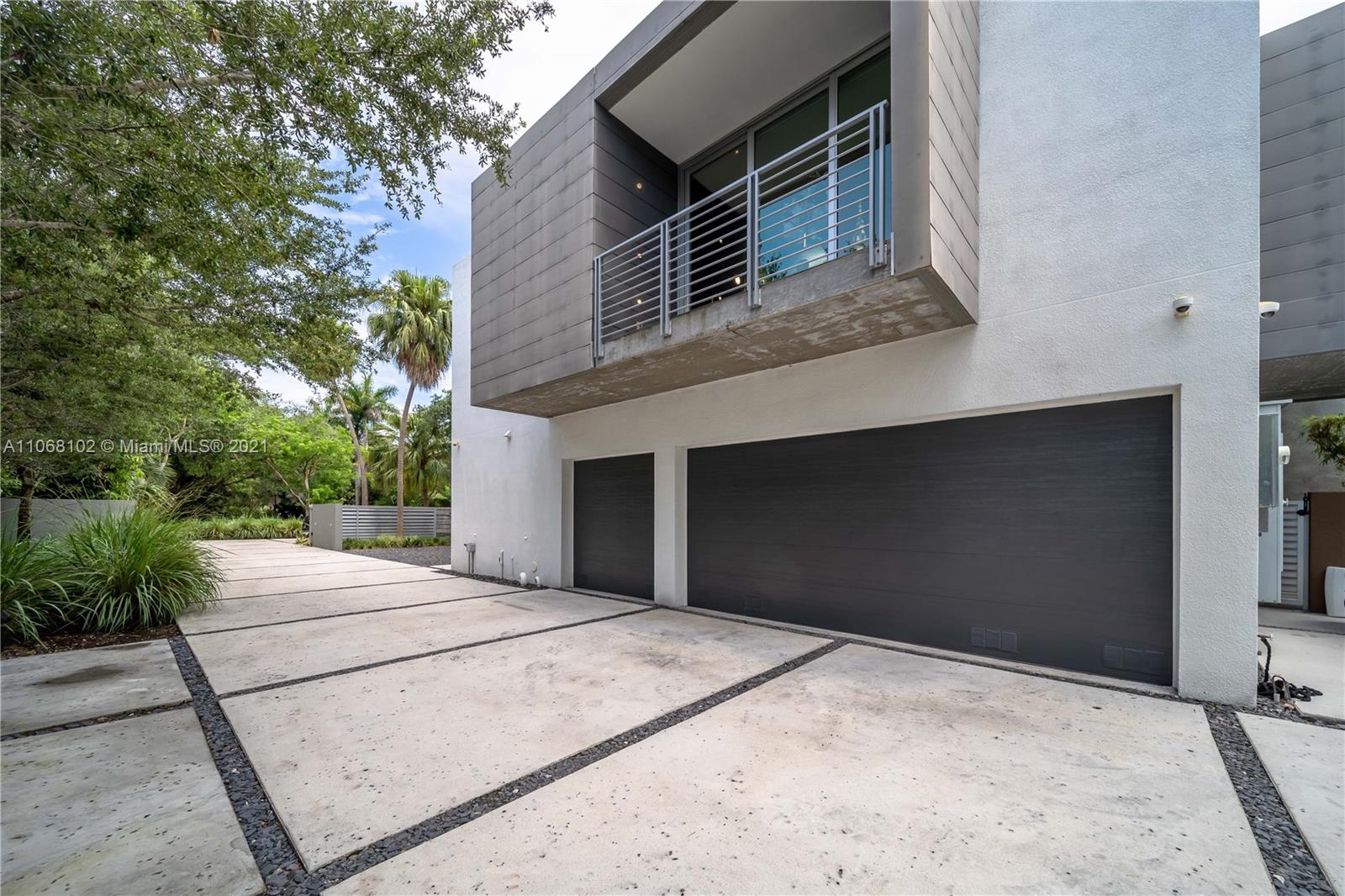 Pinecrest - Residential