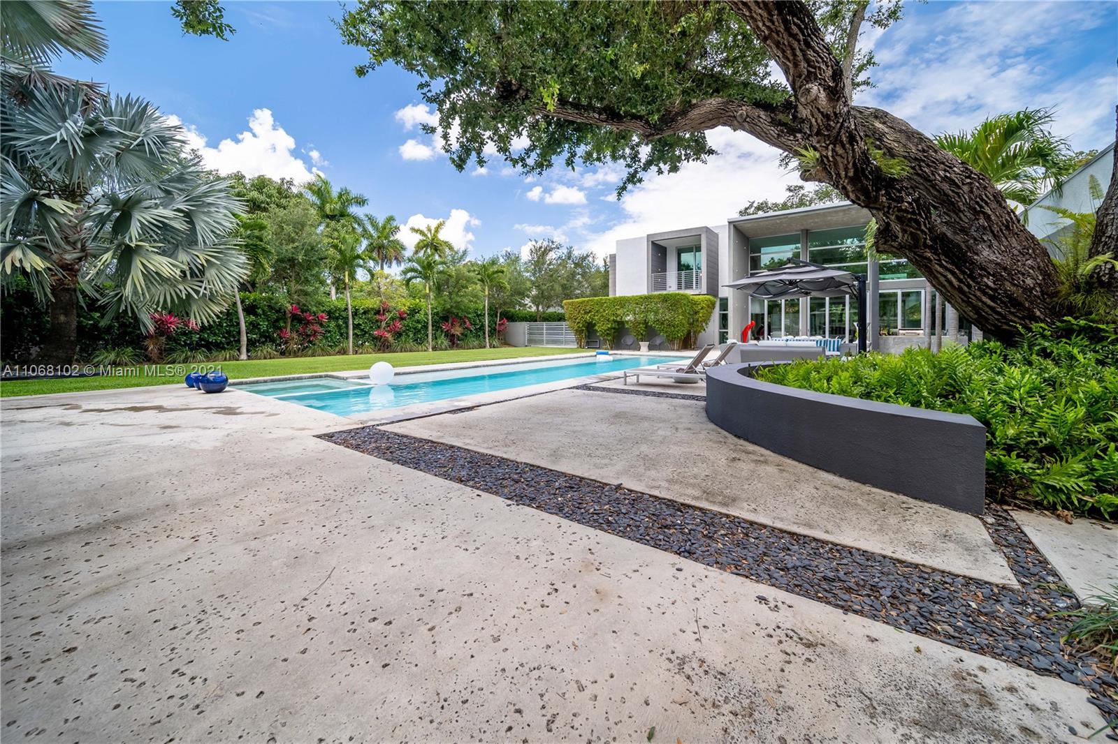 Pinecrest - Residential