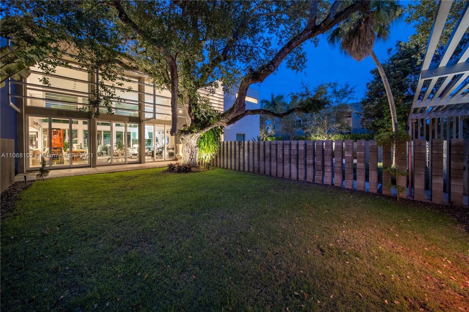 Pinecrest - Residential