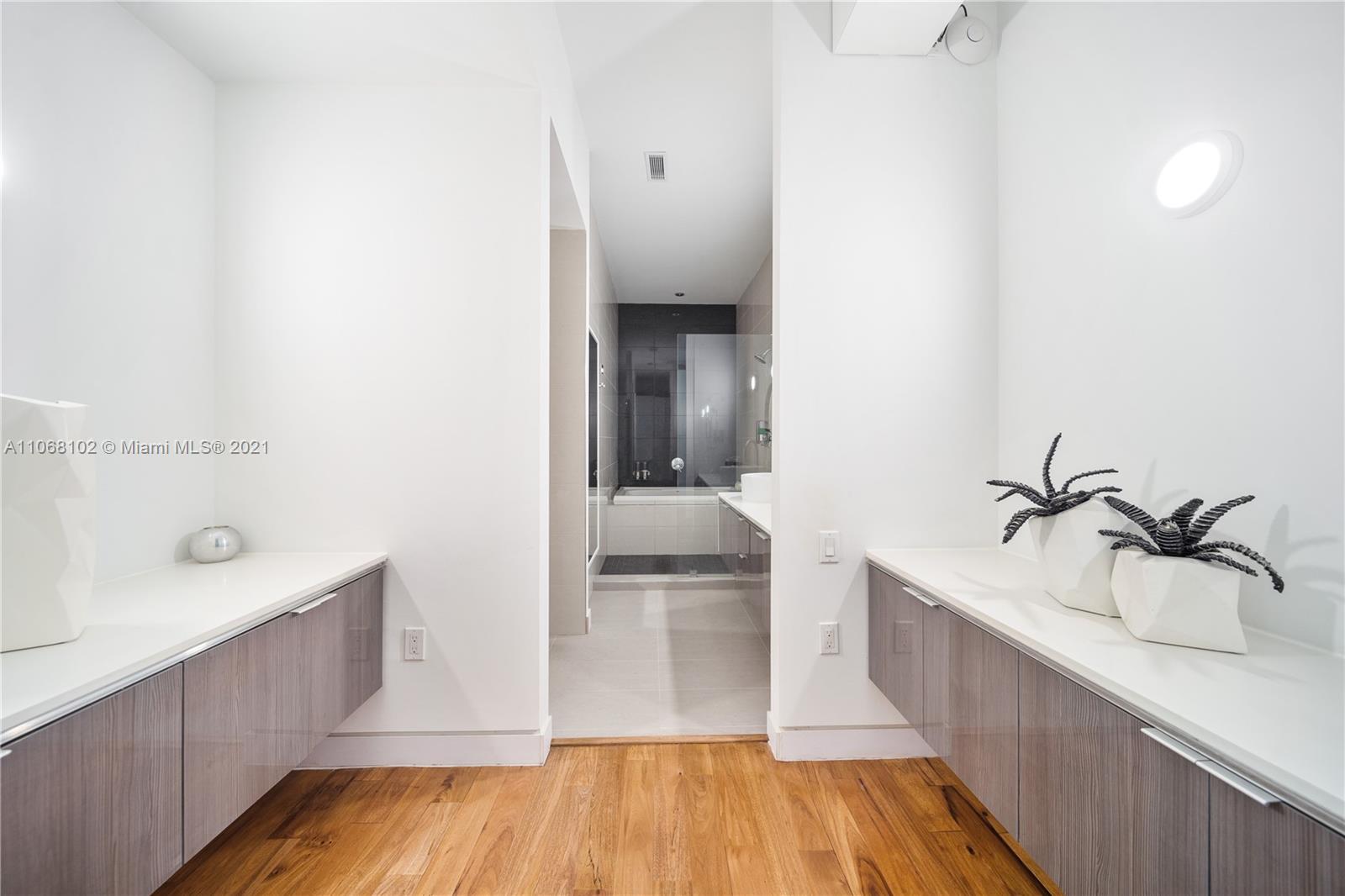 Pinecrest - Residential