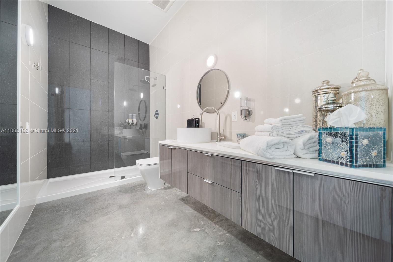 Pinecrest - Residential