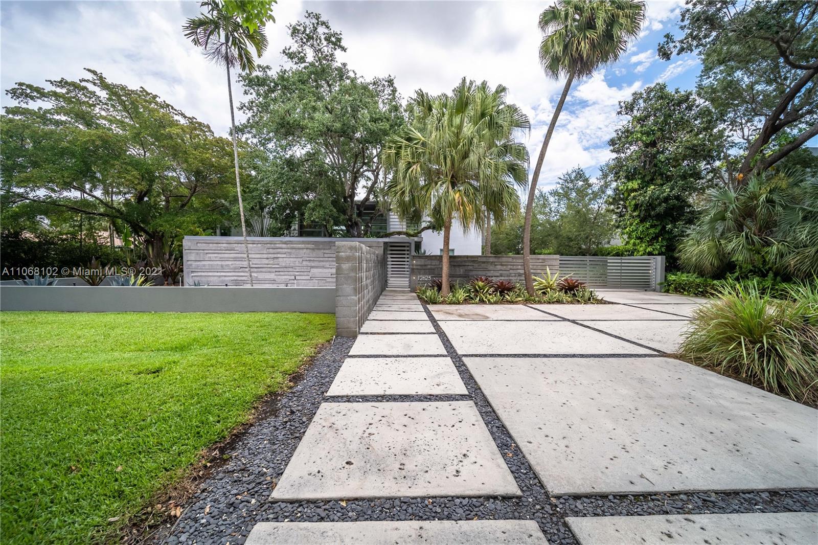 Pinecrest - Residential