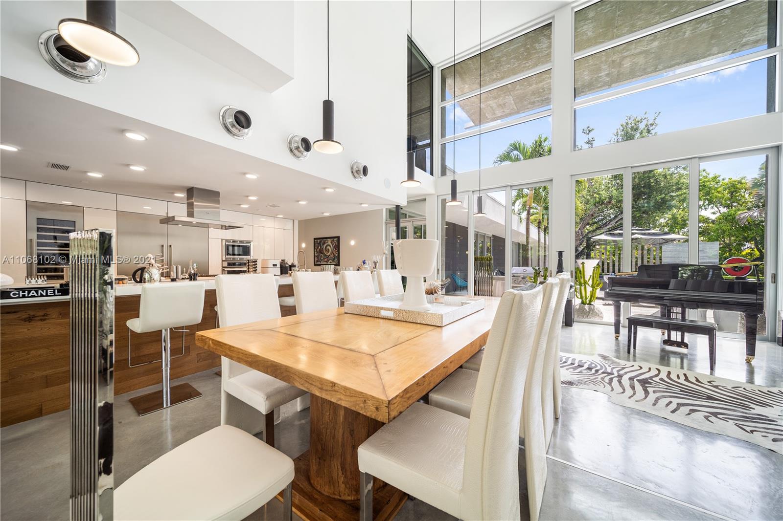 Pinecrest - Residential