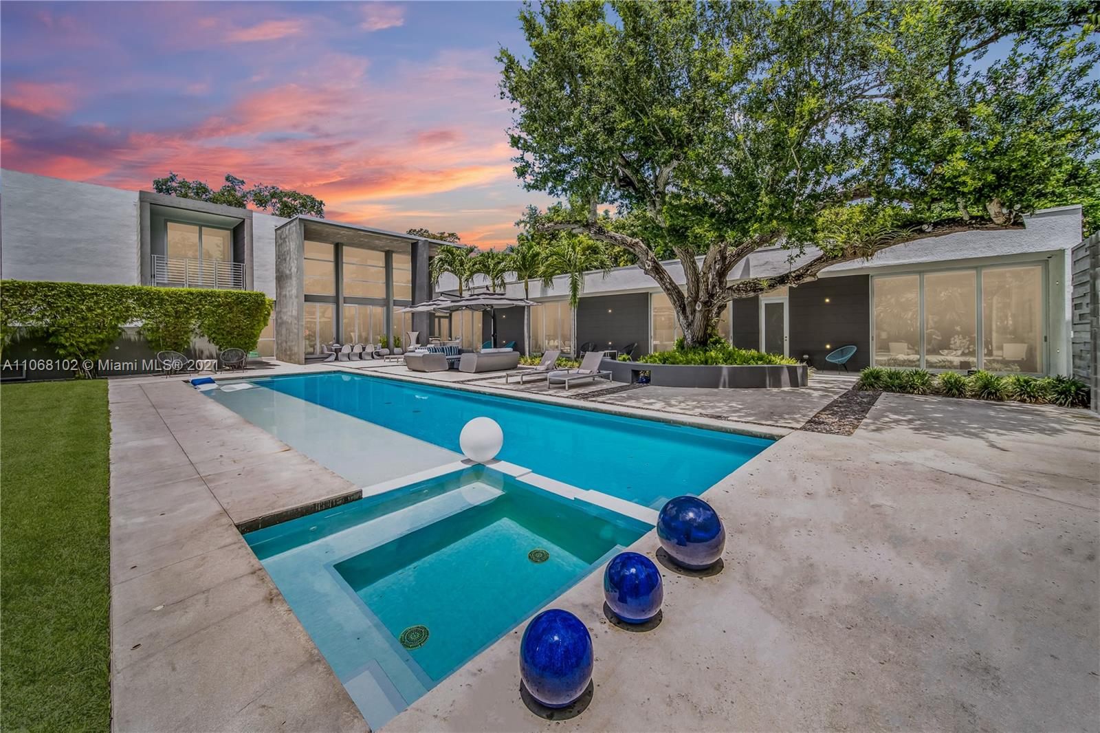 Pinecrest - Residential