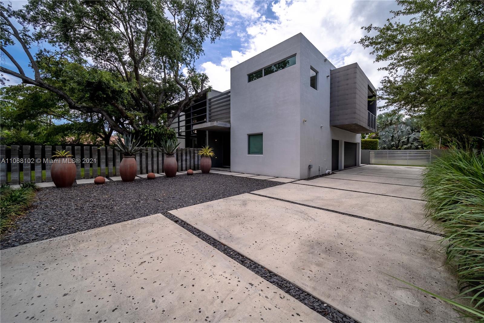 Pinecrest - Residential