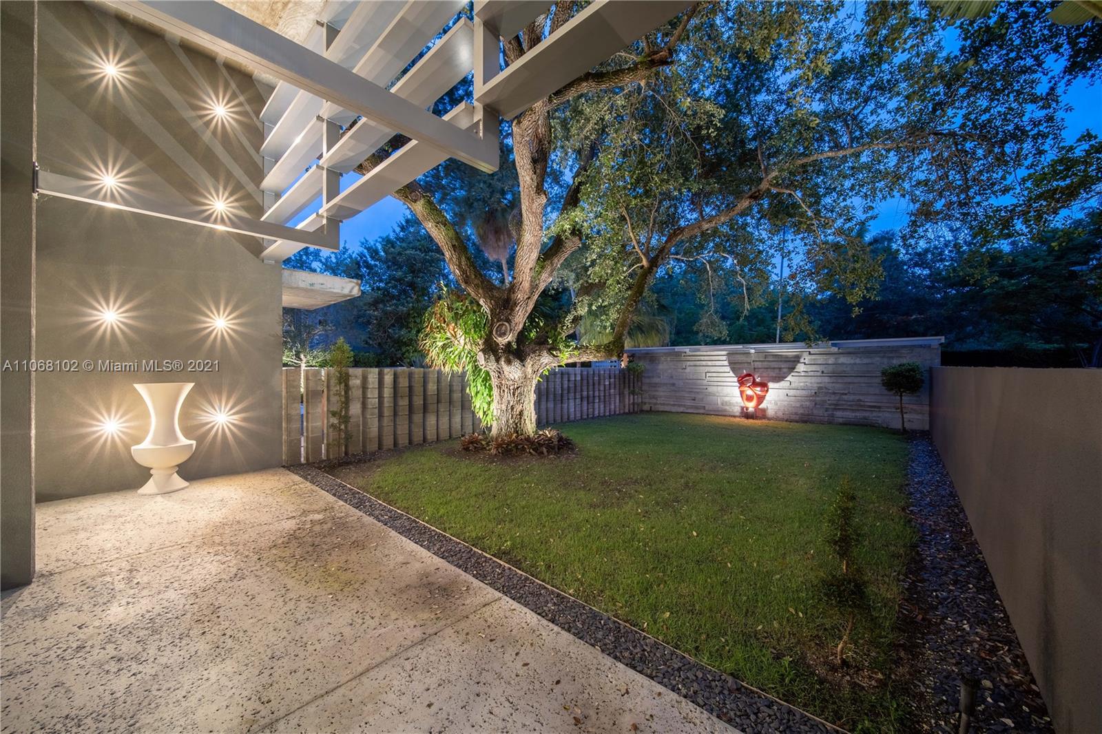 Pinecrest - Residential