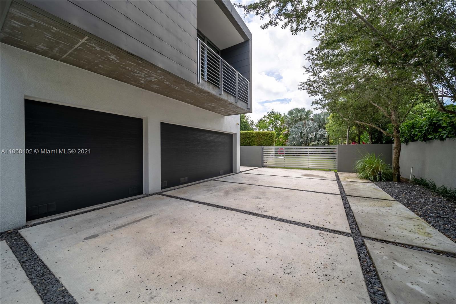 Pinecrest - Residential