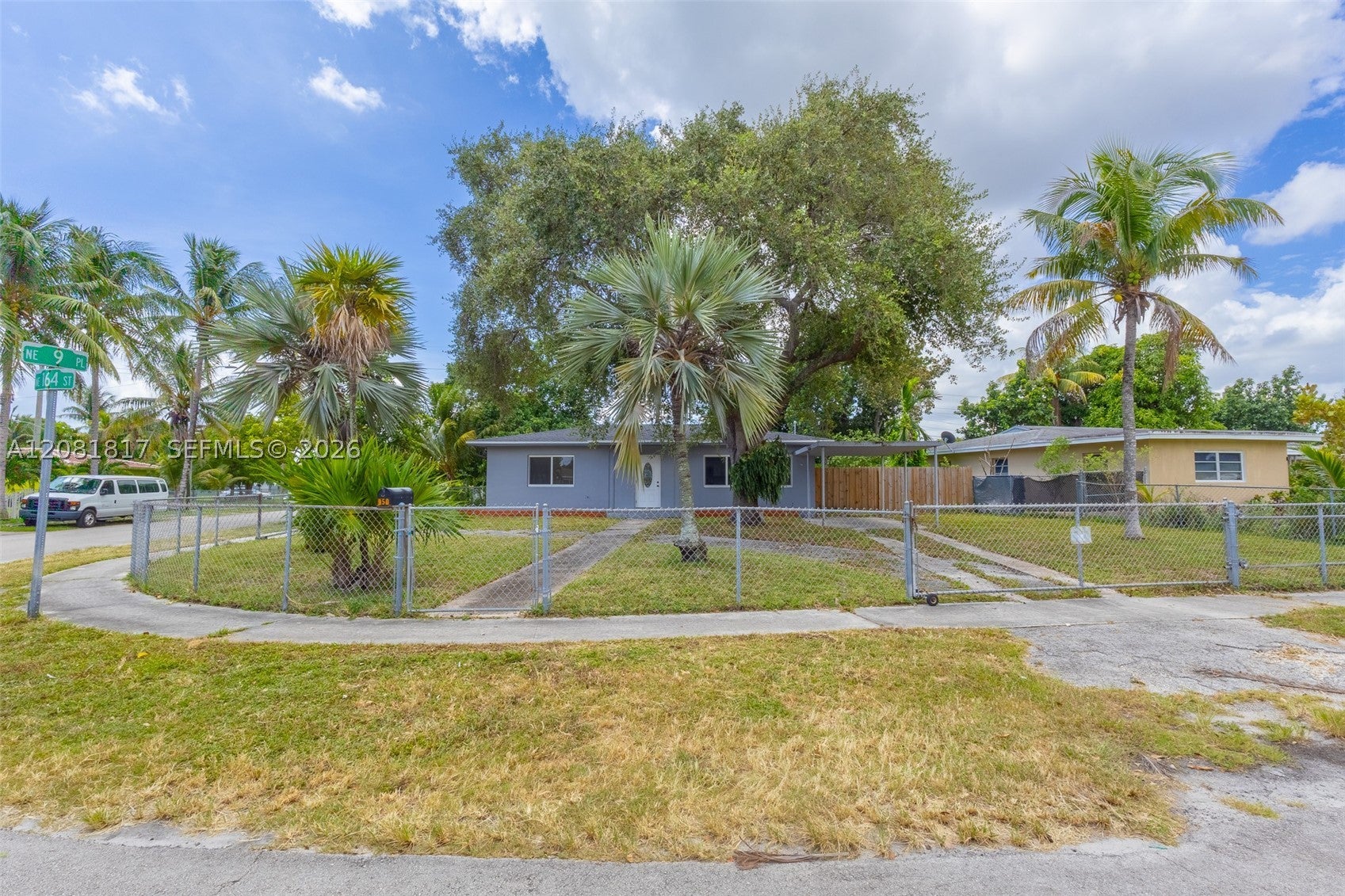 950 NE 164th St, North Miami Beach FL 33162