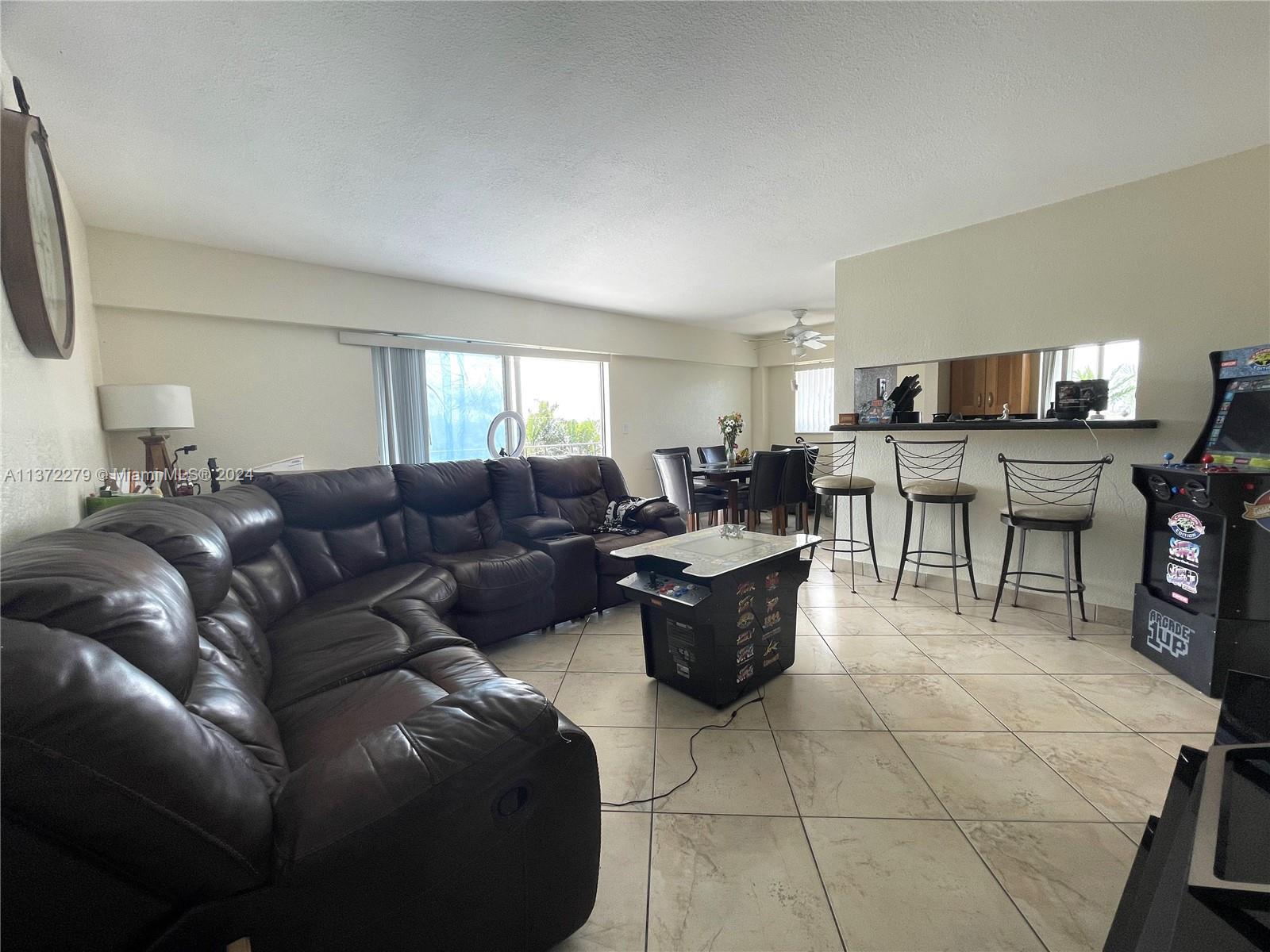 Photo 1 of 9 of 16508 NE 26th Ave 405 condo