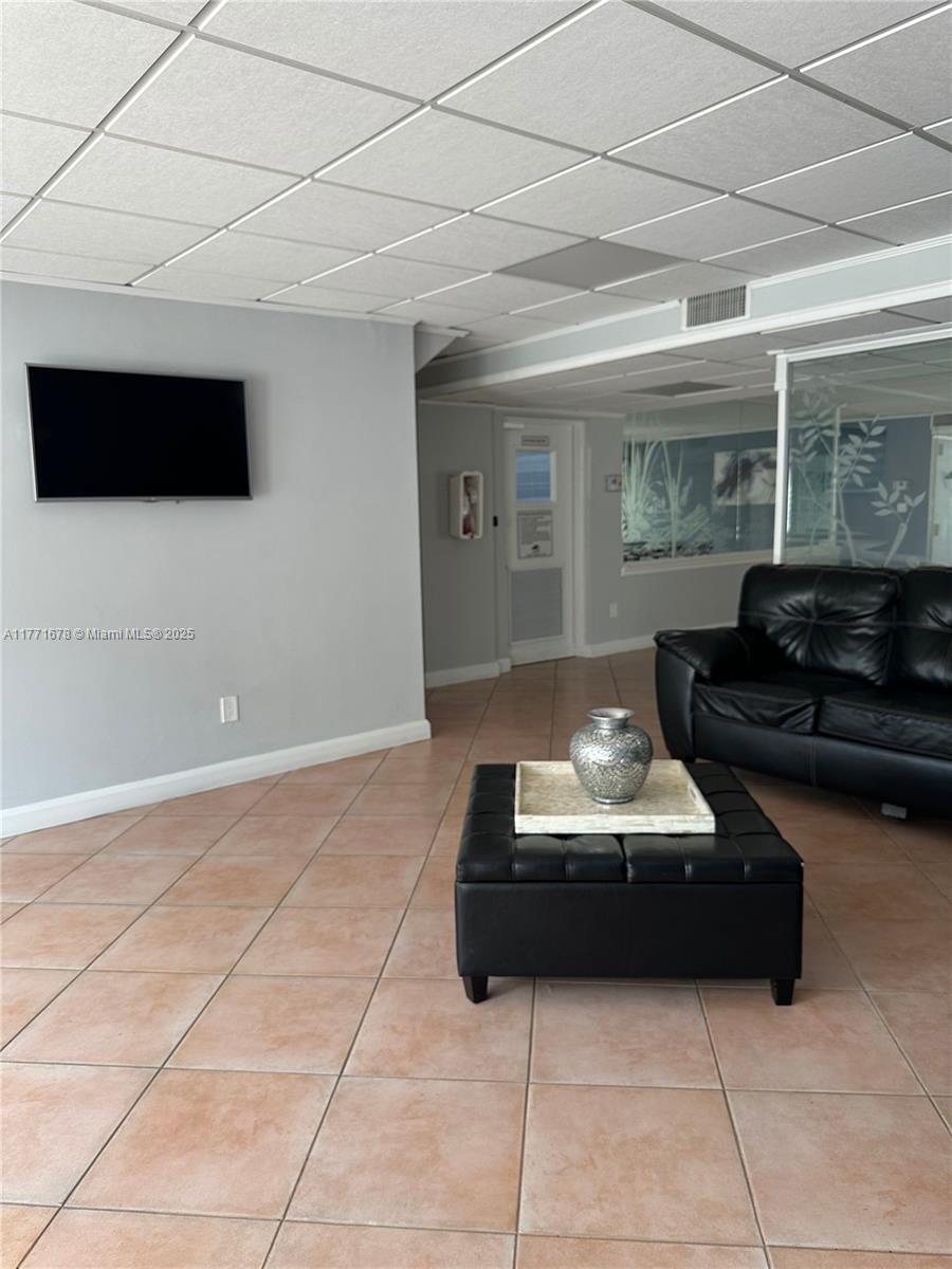 KINGS CREEK SO CONDO - Residential