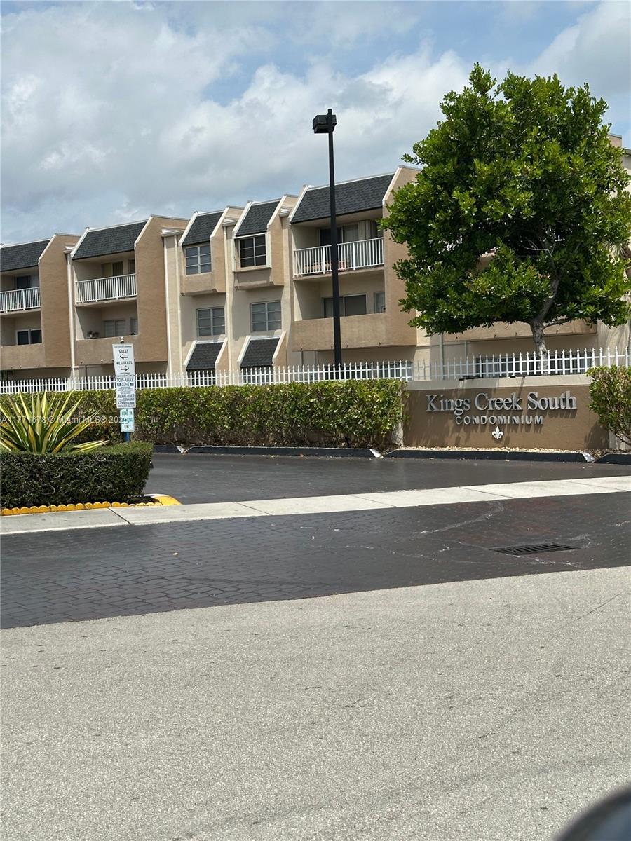 KINGS CREEK SO CONDO - Residential