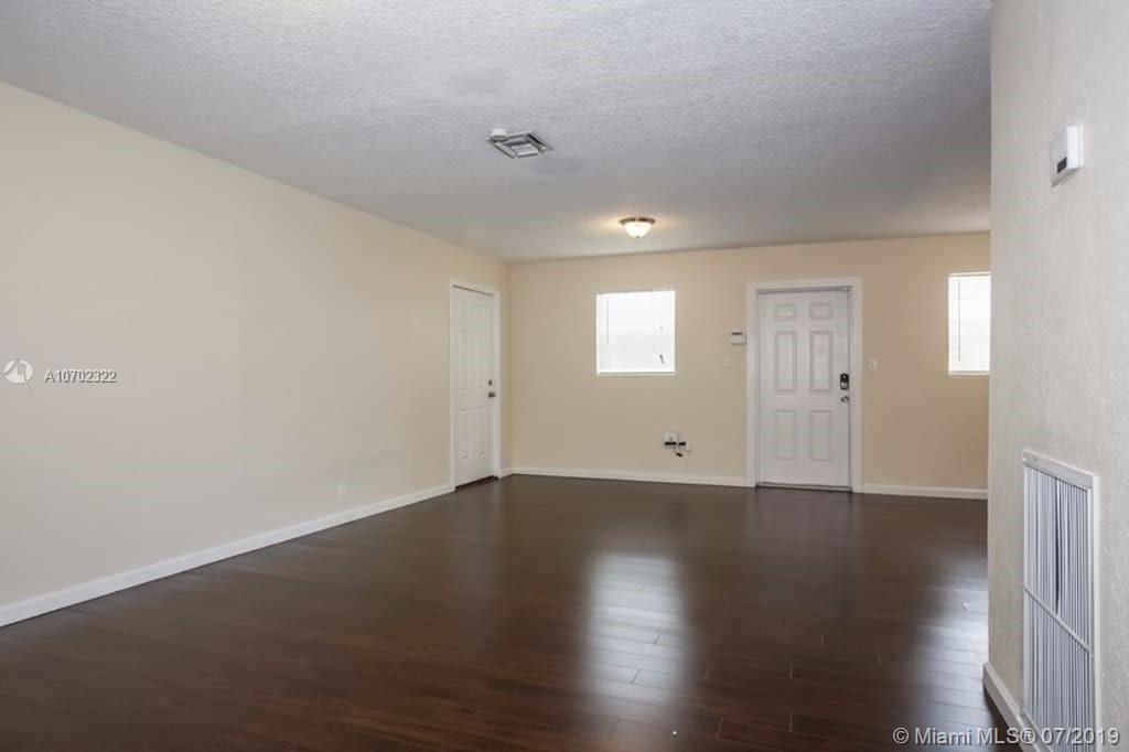 BOULEVARD HEIGHTS SEC 4 - Residential Lease