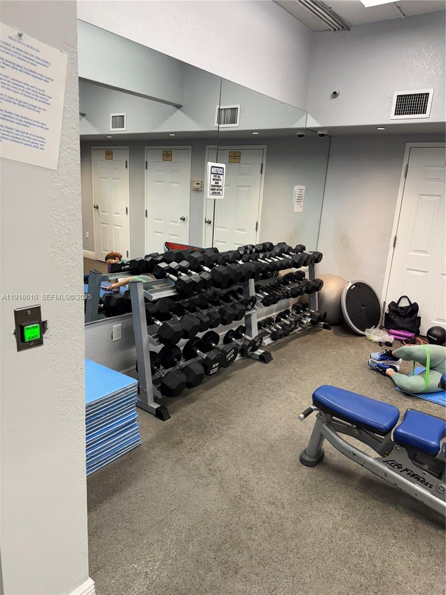 LA MER ESTATES SOUTH COND - Residential