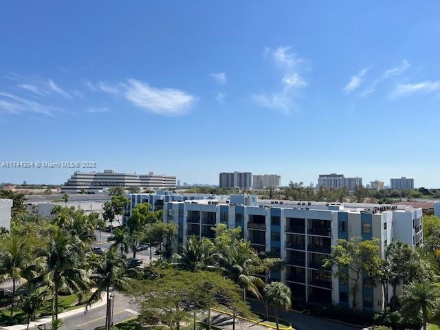 GREENWICH PH I CONDO - Residential