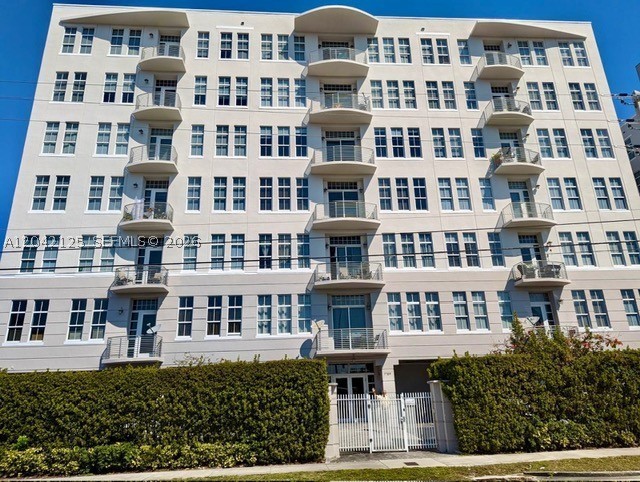 Photo 1 of 17 — 1789 NE Miami Gardens Dr W304, Miami, FL 33179