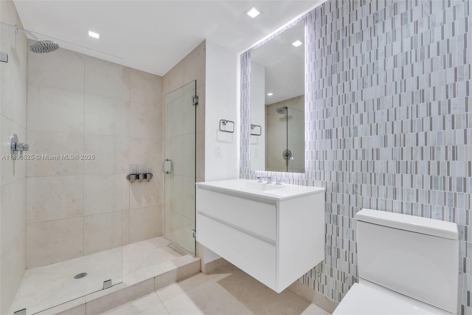 ICONBRICKELL CONDO NO 1 - Residential