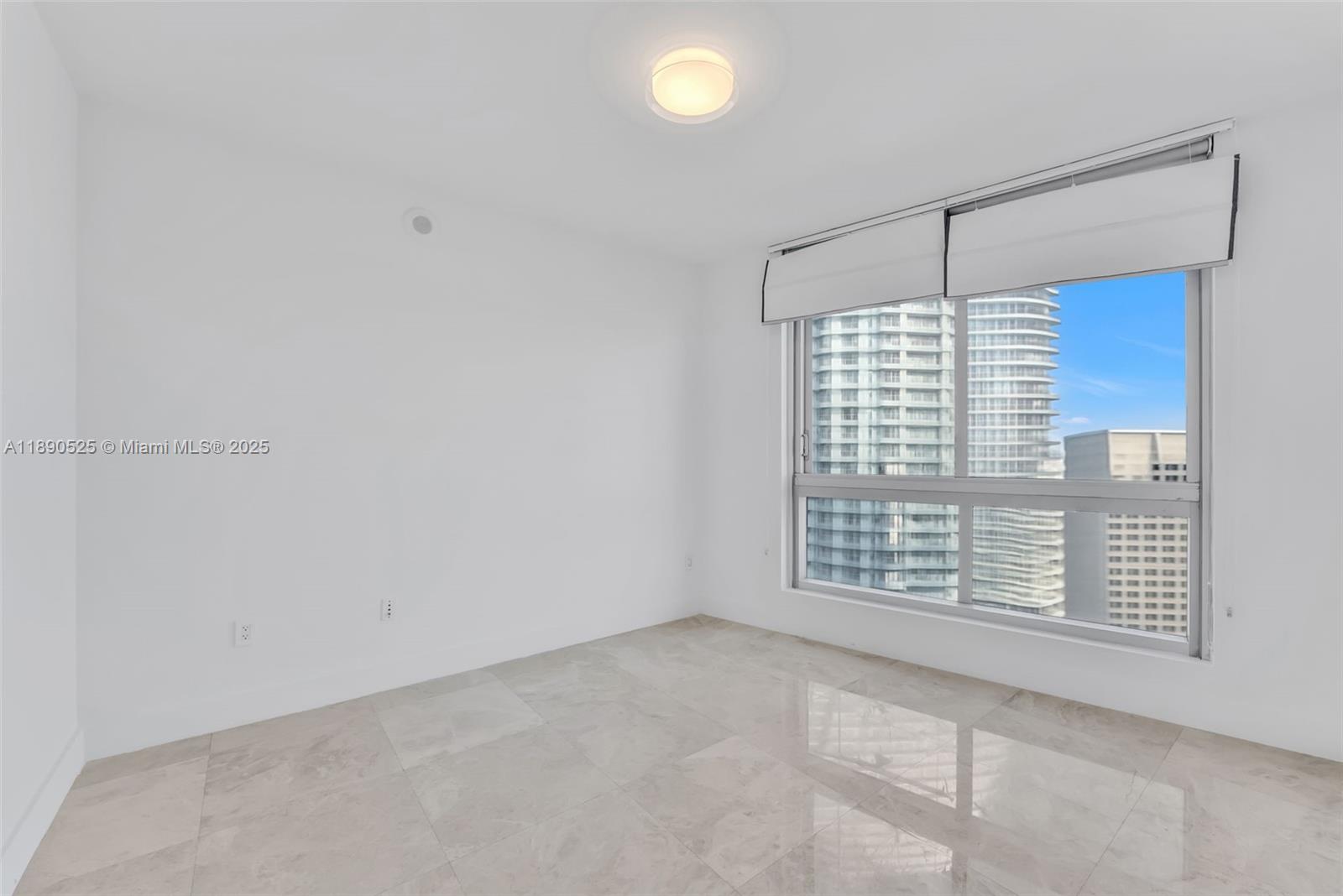 ICONBRICKELL CONDO NO 1 - Residential