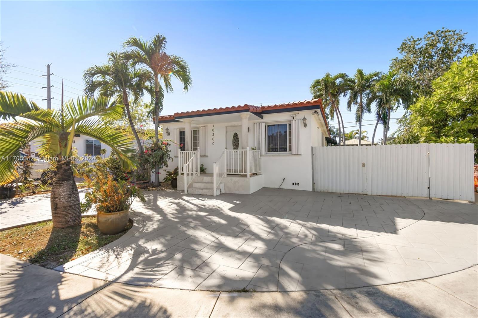 Property for Sale at 300 Sw 71st Ave, Miami, Broward County, Florida - Bedrooms: 4 
Bathrooms: 3  - $759,000