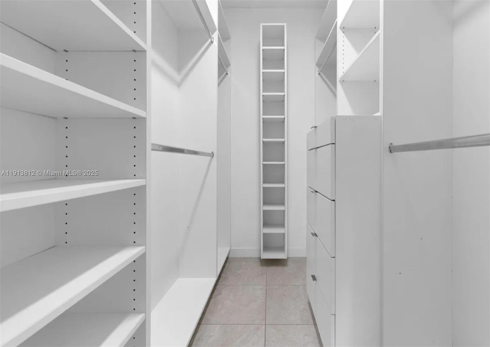 SILVER PALM PARK - Residential Lease