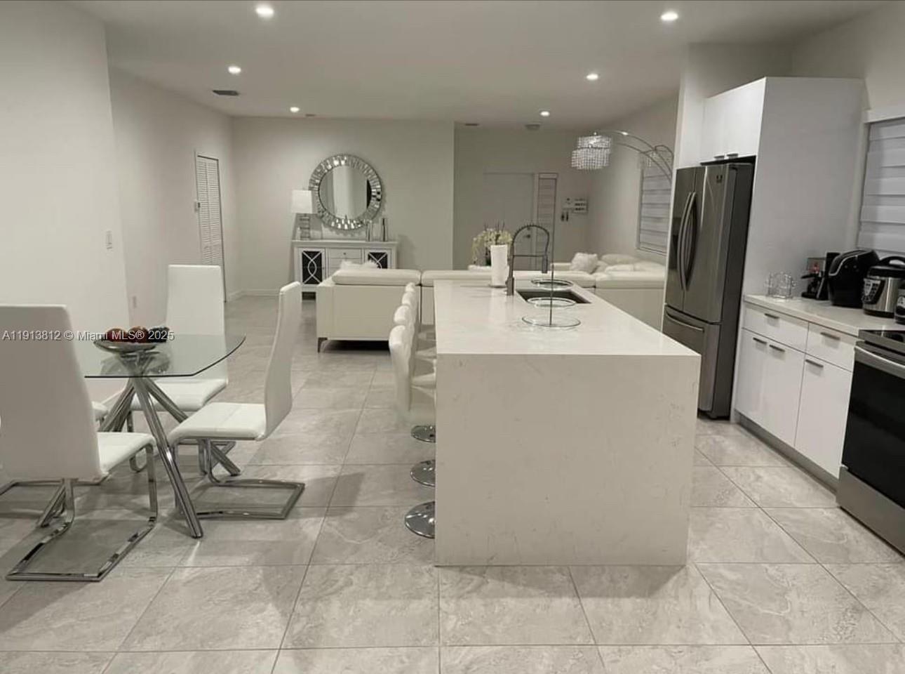 SILVER PALM PARK - Residential Lease