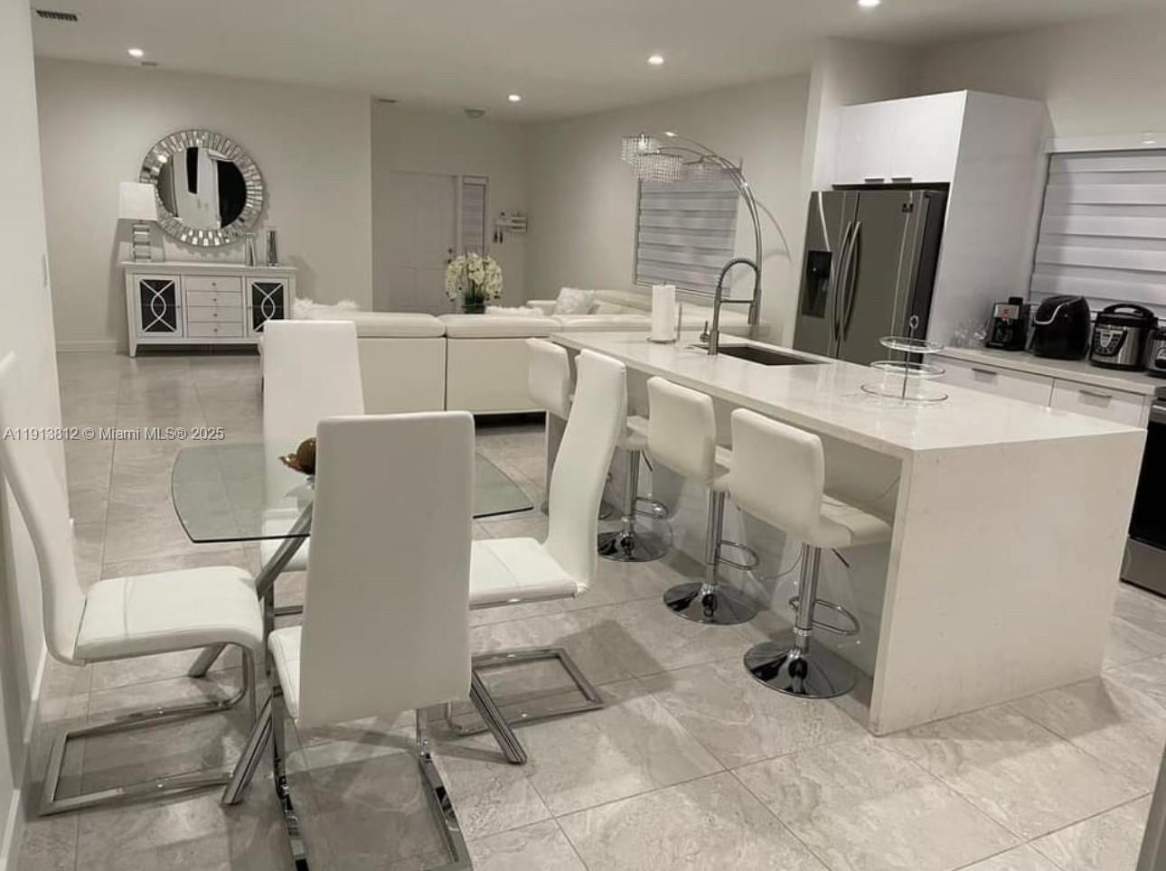 SILVER PALM PARK - Residential Lease