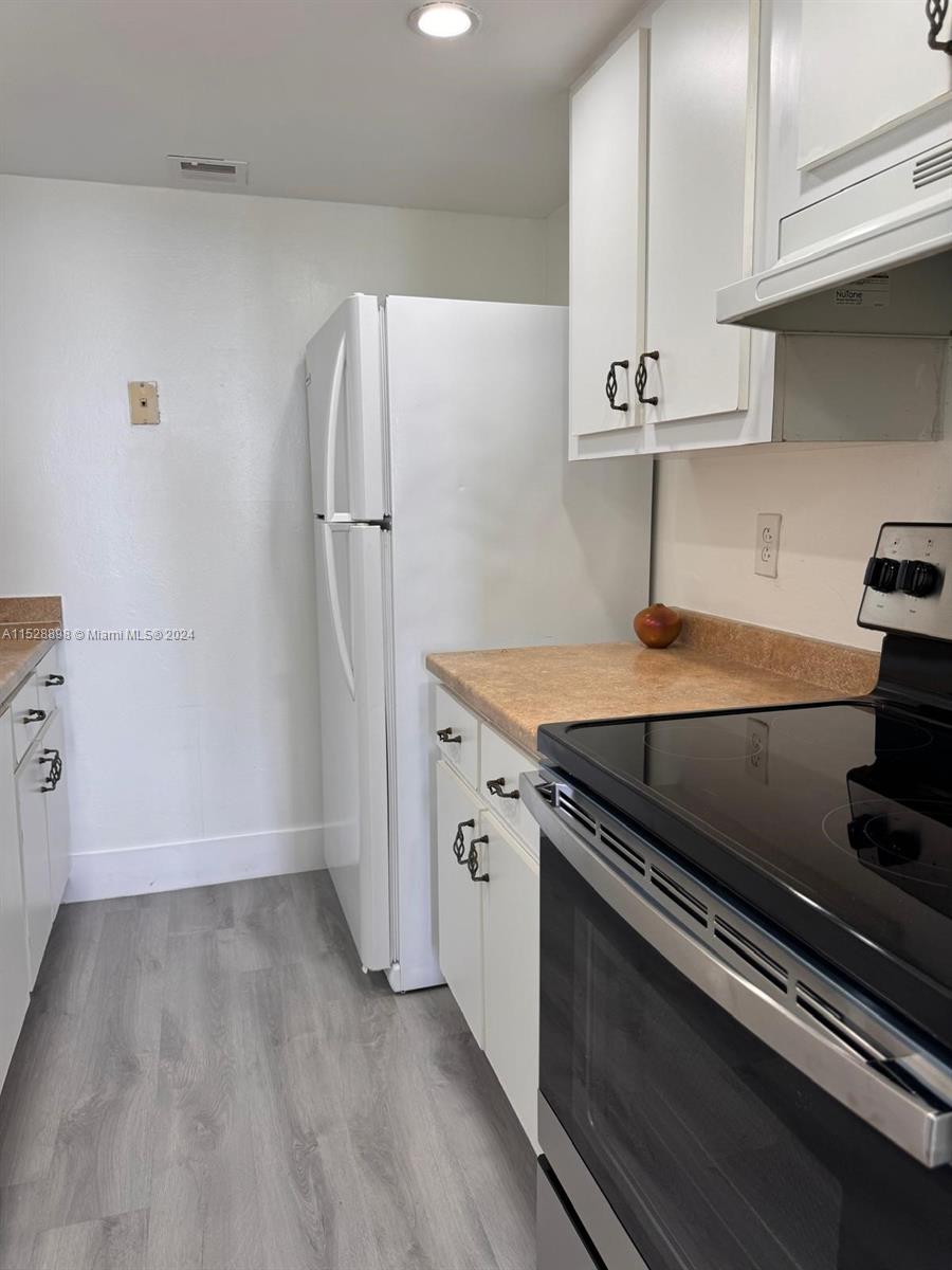 VECINO DEL MAR CONDO - Residential Lease