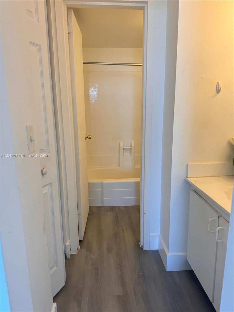 VECINO DEL MAR CONDO - Residential Lease