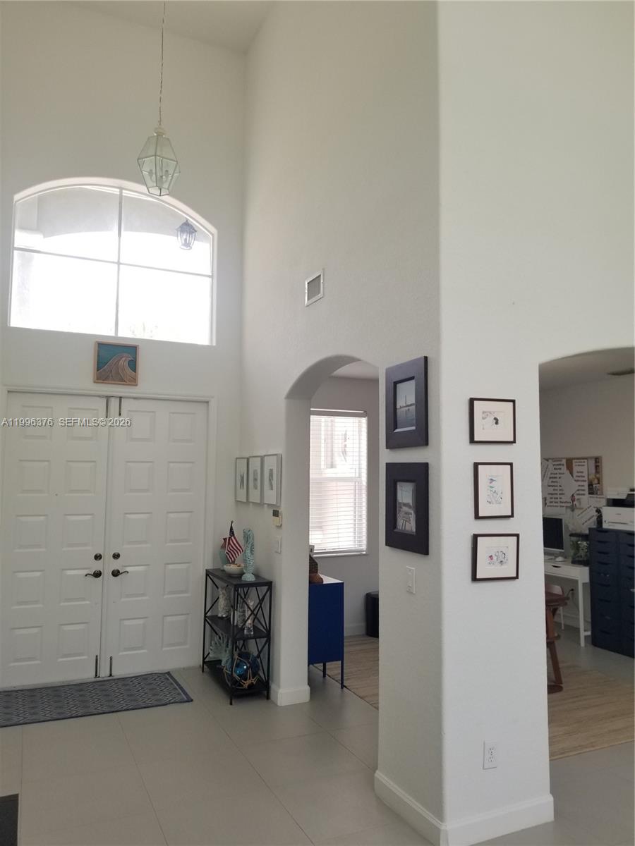 GOLDVUE ESTATES - Residential Lease