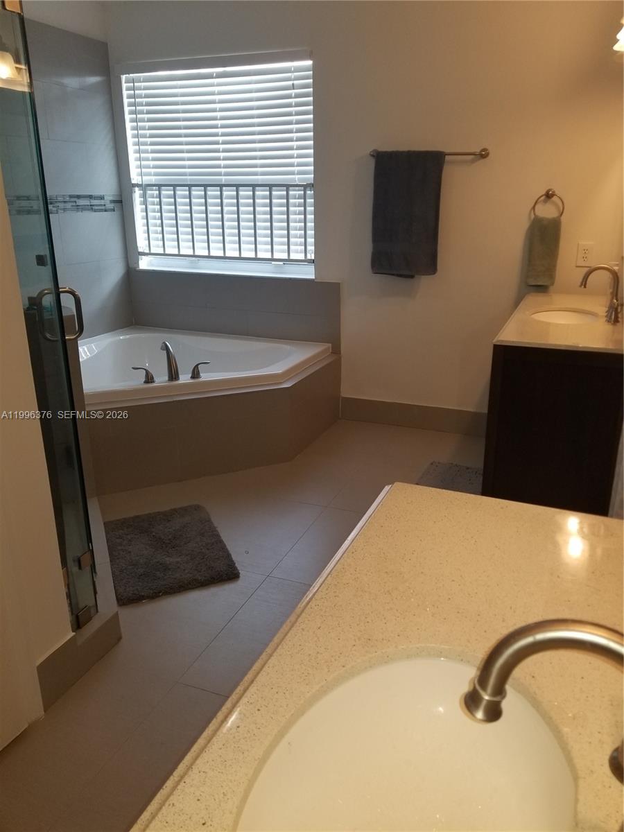 GOLDVUE ESTATES - Residential Lease