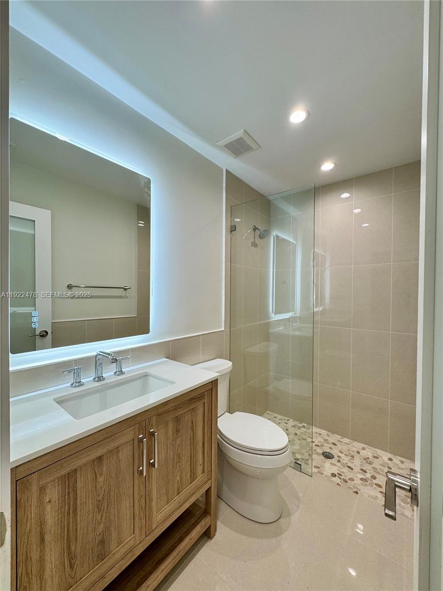 TROPIC ISLE 2ND SEC - Residential Lease