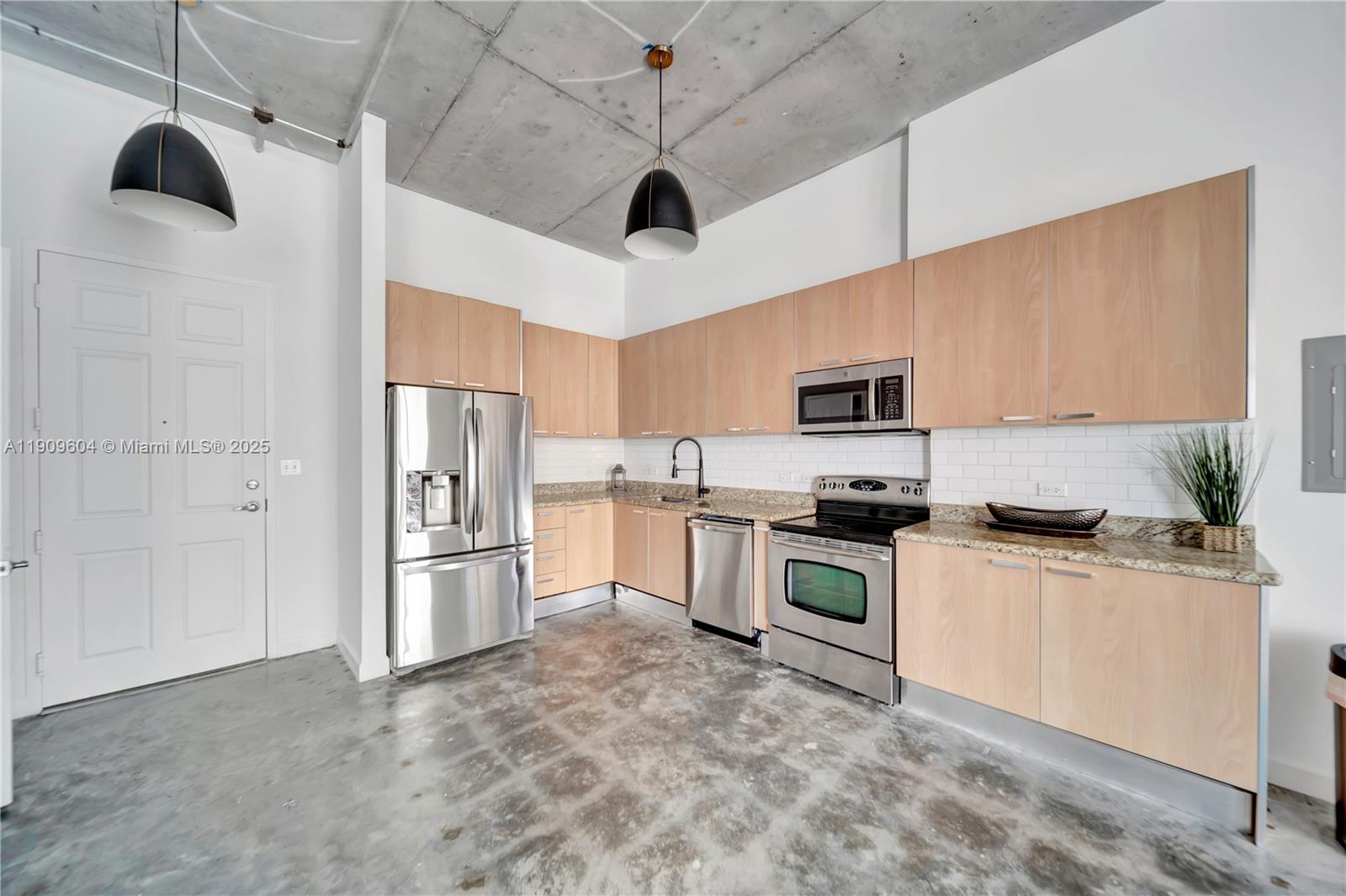 LOFTS AT HOLLYWOOD STATIO - Residential Lease