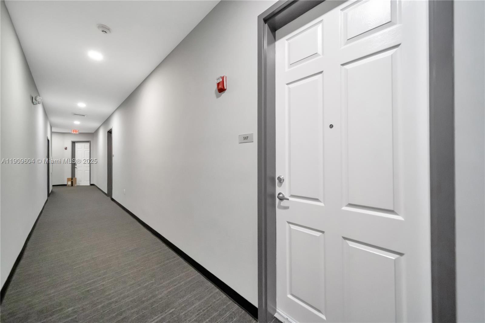 LOFTS AT HOLLYWOOD STATIO - Residential Lease