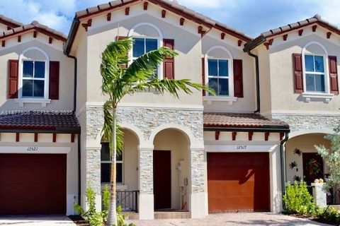 12517 NW 23rd Pl Miami FL 33167