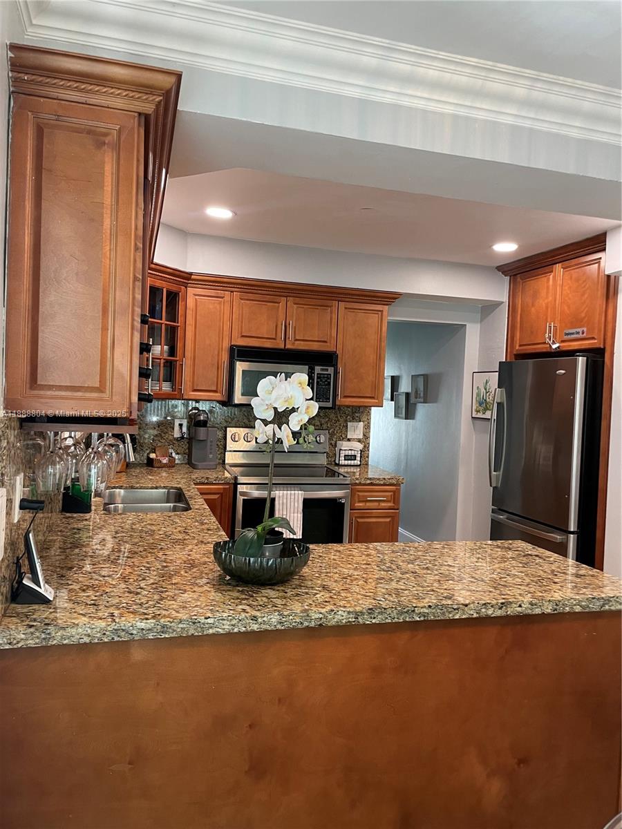 HOLLYWOOD - Residential