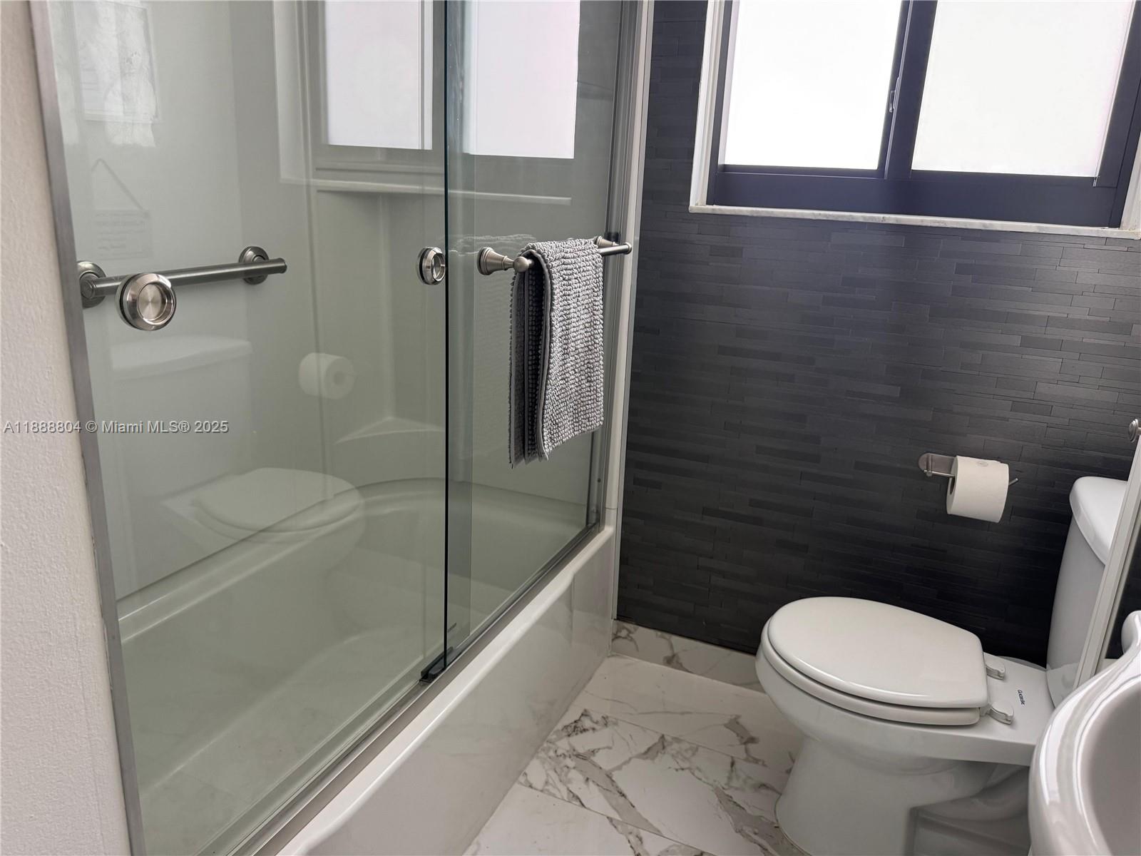 HOLLYWOOD - Residential