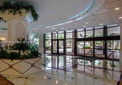 HALLMARK OF HOLLYWOOD CON - Residential