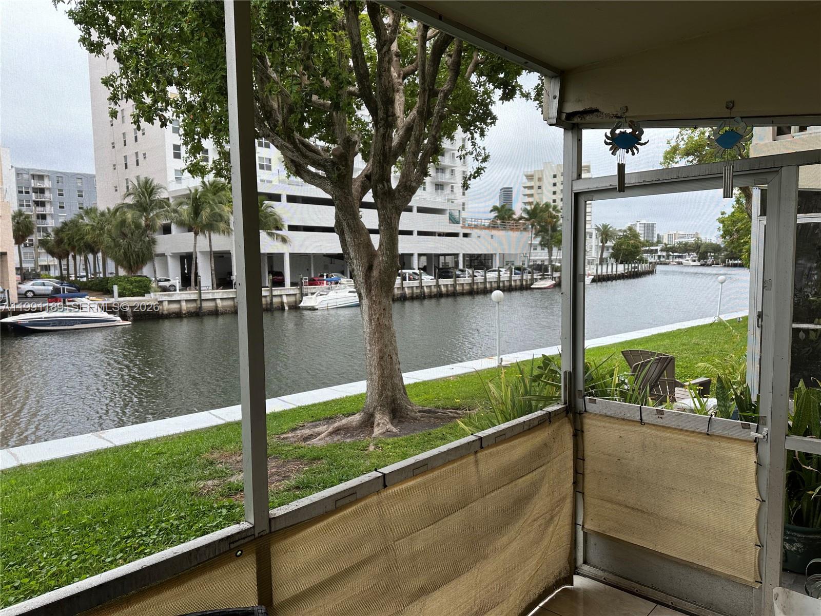 450 Paradise Isle Blvd 102, Hallandale Beach, FL, 33009/$220,000 1 450 Paradise Isle Blvd 102