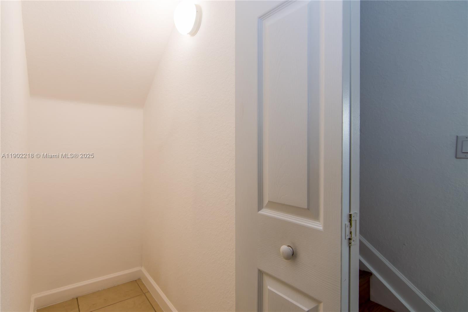 SILVER PALM EAST SEC THRE - Residential